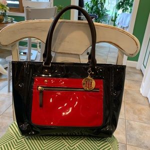 TOMMY HILFIGER NAVY AND RED SHOULDER BAG❤️